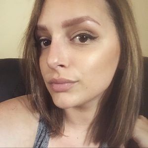 Meet your Posher, Court